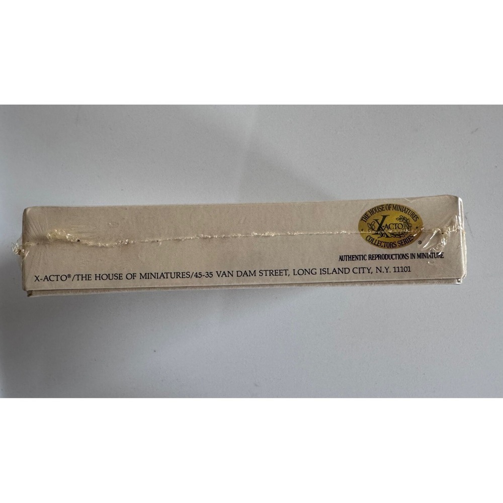 The House of Miniatures Hepplewhite Side Table Dollhouse Kit 40004 NEW VTG 1977 - Picture 2 of 3